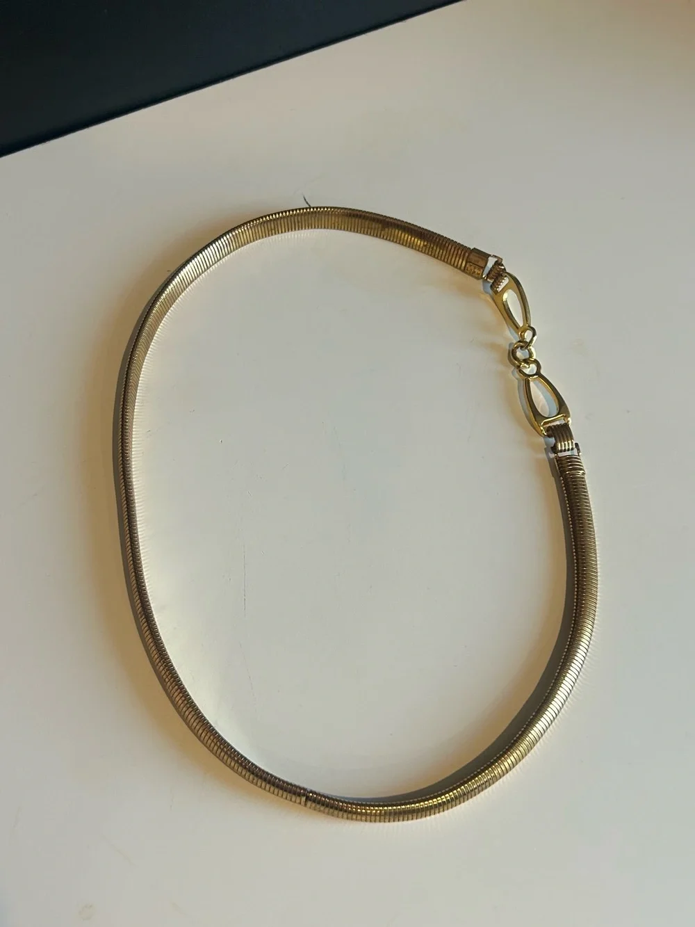 Unbranded gold tone